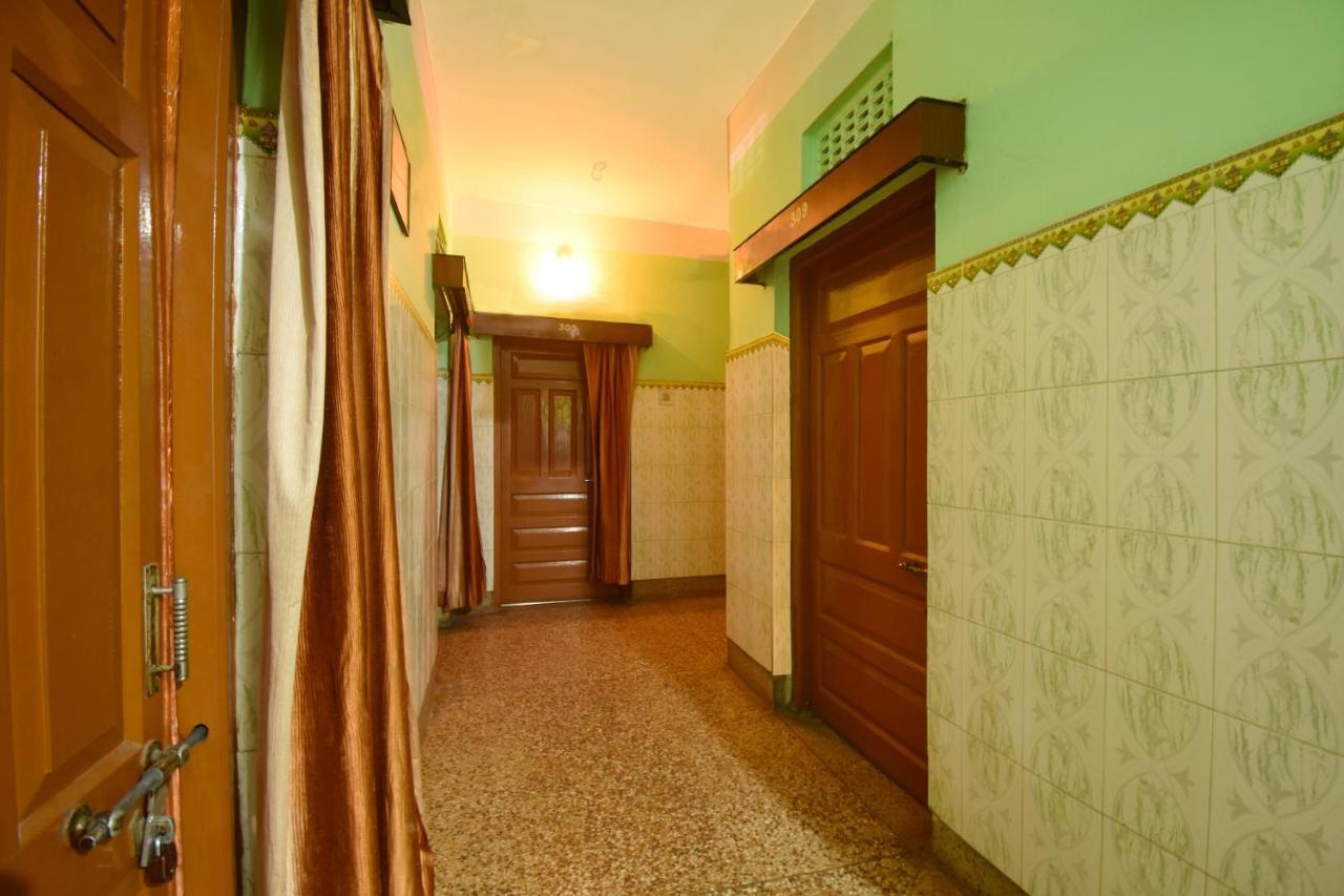 Spot On Hotel Vijaya Каттак Экстерьер фото