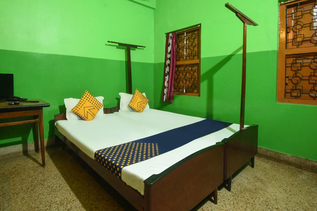 Spot On Hotel Vijaya Каттак Экстерьер фото